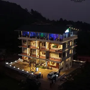 Gee & Heights Resort
